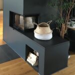 Foyer bois moderne dans une maison à Croisy-sur-Andelle