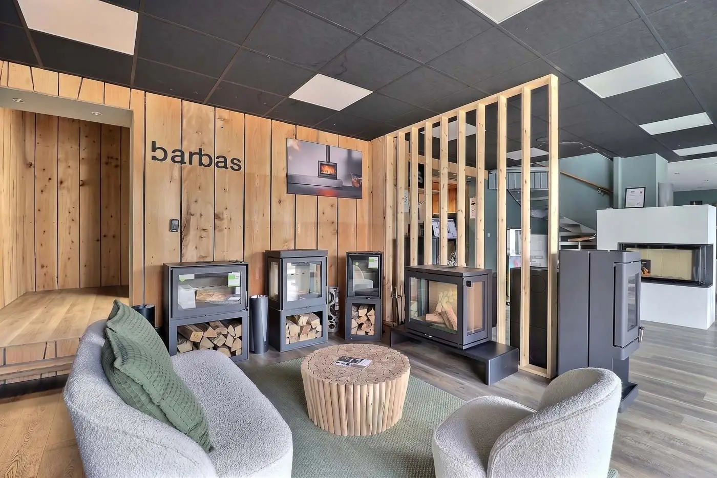 Showroom Origine à Bois-Guillaume : espace Barbas en configuration salon